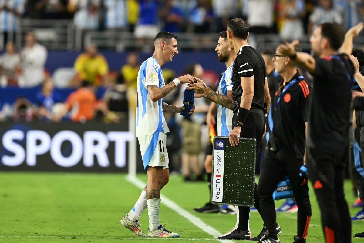 أول نجم أرجنتيني يعلن اعتزاله بعد إحراز كوبا أميركا (صور)